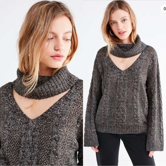 Urban Outfitters Cable Knit Cut-Out Oversized Sweater, Size S, Black - Picture 4 of 12